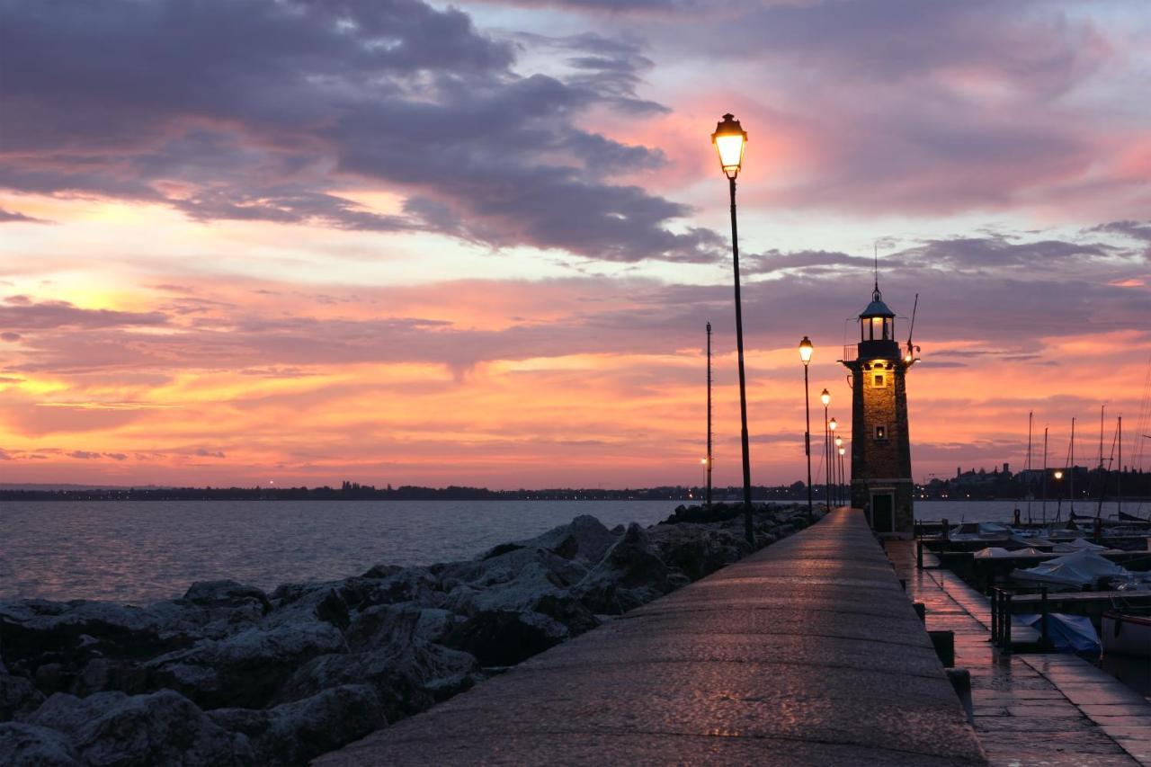 Villa Fiorita Apartments - Happy Rentals Sirmione Exterior foto
